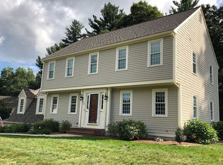 25 Meeting Hill Ln, Hanover, MA 02339