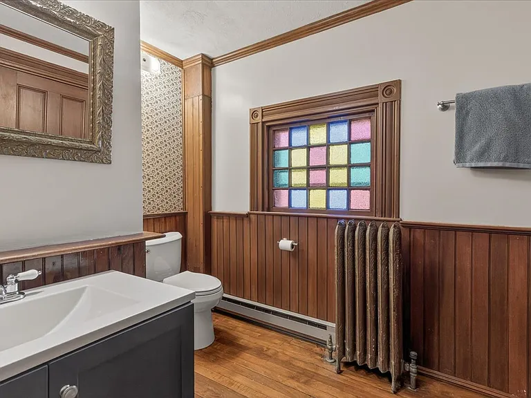 31 Franklin St #B — Photo 7