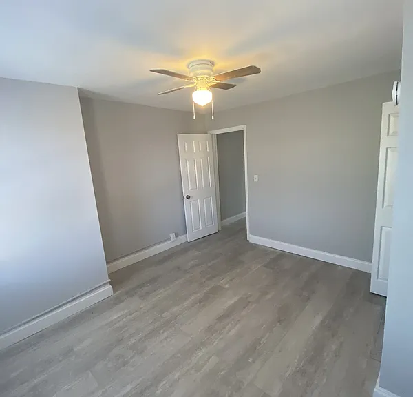 424 Ilchester Ave — Photo 11