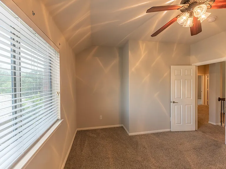 3517 Summerfield Dr — Photo 12