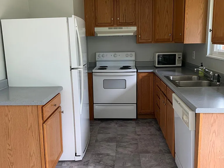 1210 Georgetown Rd — Photo 6