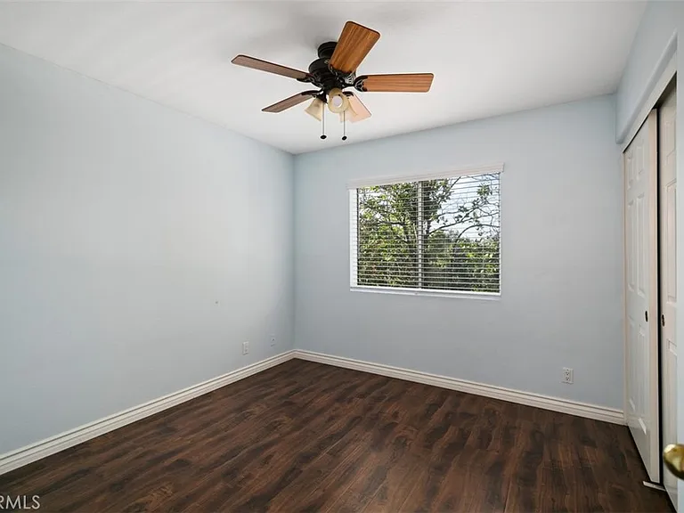 9 Acorn Rdg — Photo 36