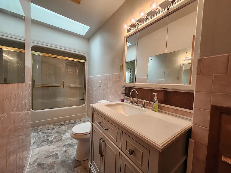 1909 Gregory Way — Photo 13