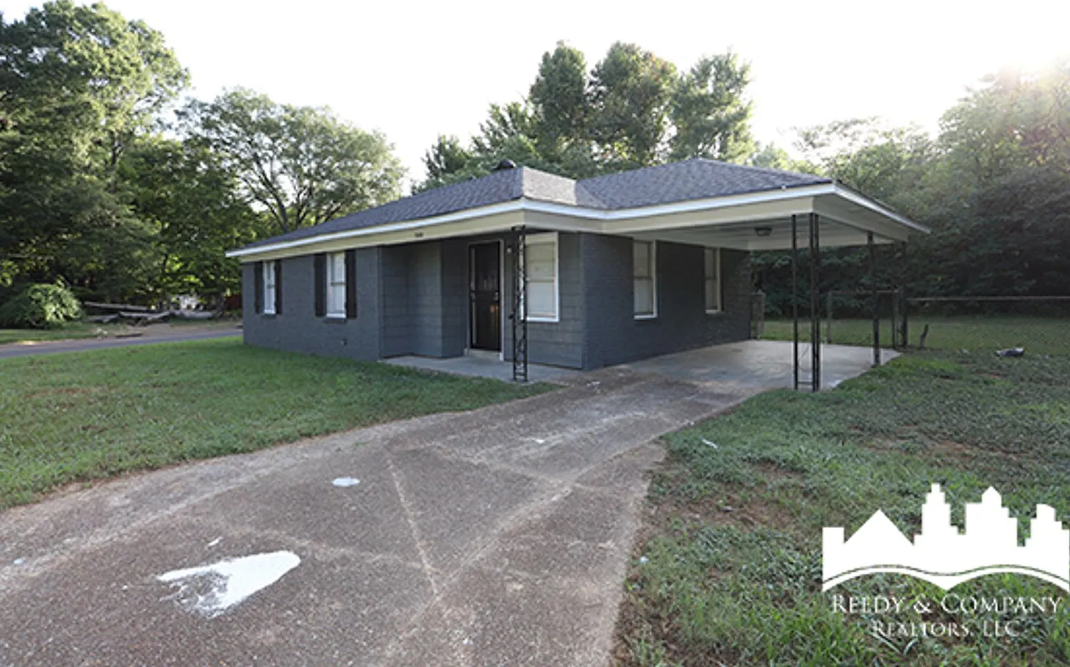 Welcome to 1380 Rolling Hills Drive! — Photo 2