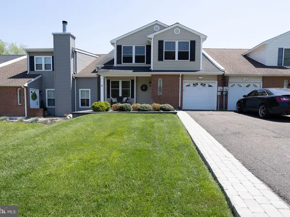 2702 Dudley Ct, Bensalem, PA 19020