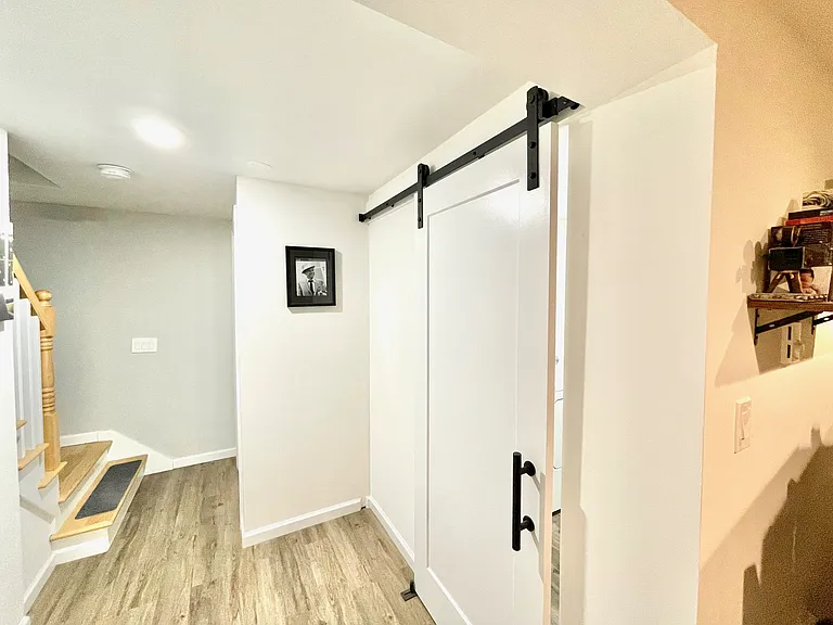 240 Wardwell St #17 — Photo 20