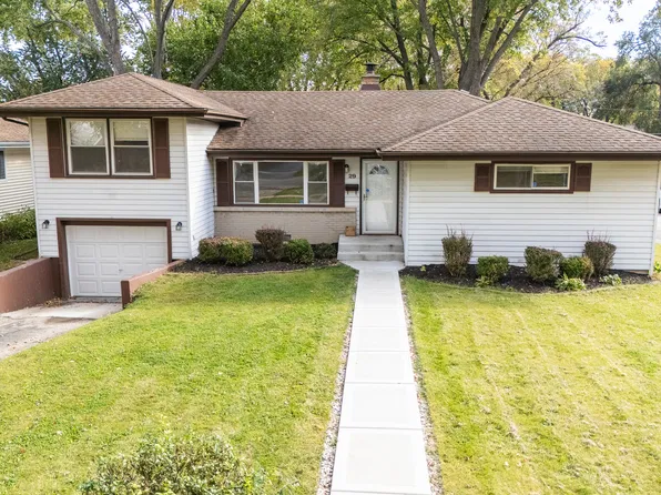 29 S Hickory St, Palatine, IL 60067