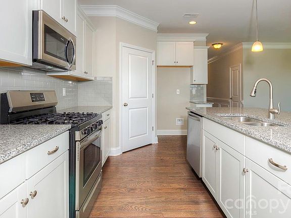 4th image of 635 River Bottom Rd