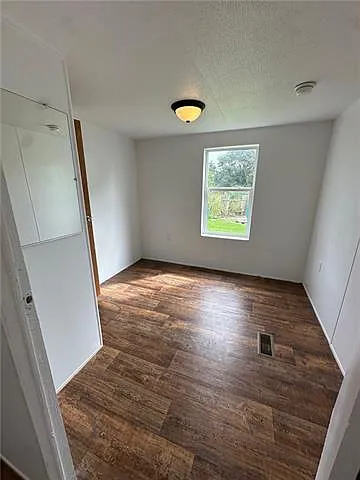 3 bed, 1.0 bath, 840 sqft, $950 — Photo 2