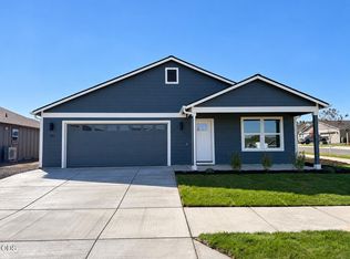 553 NE Mitchell St, Madras, OR 97741
