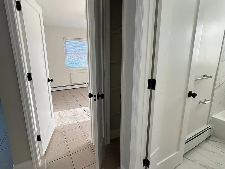 18 Hampton Rd #D10 — Photo 11