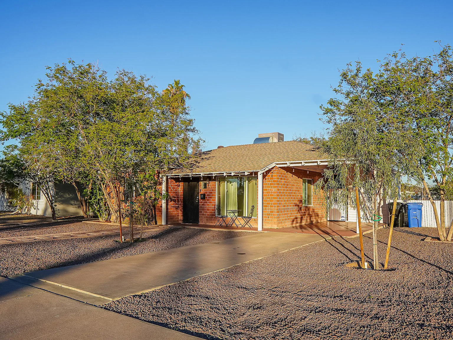 2 bed, 2.5 bath, 1165 sqft, $2,400 — Photo 3