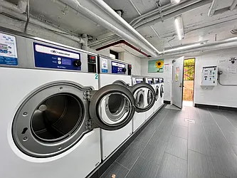 Rented by R New York