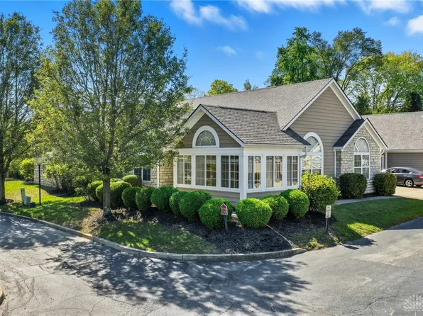 65 Aberdeen Village Dr, Dayton, OH 45430