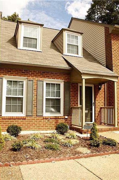 1st image of 143 Kenilworth Dr