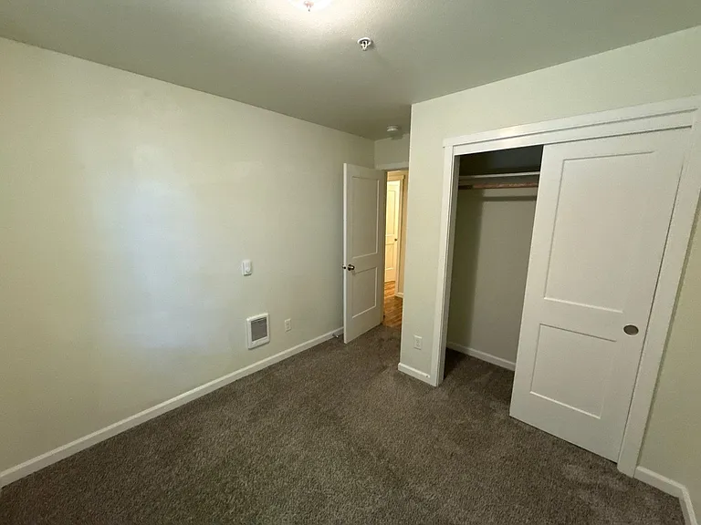 200 Railroad Ave #8 — Photo 24