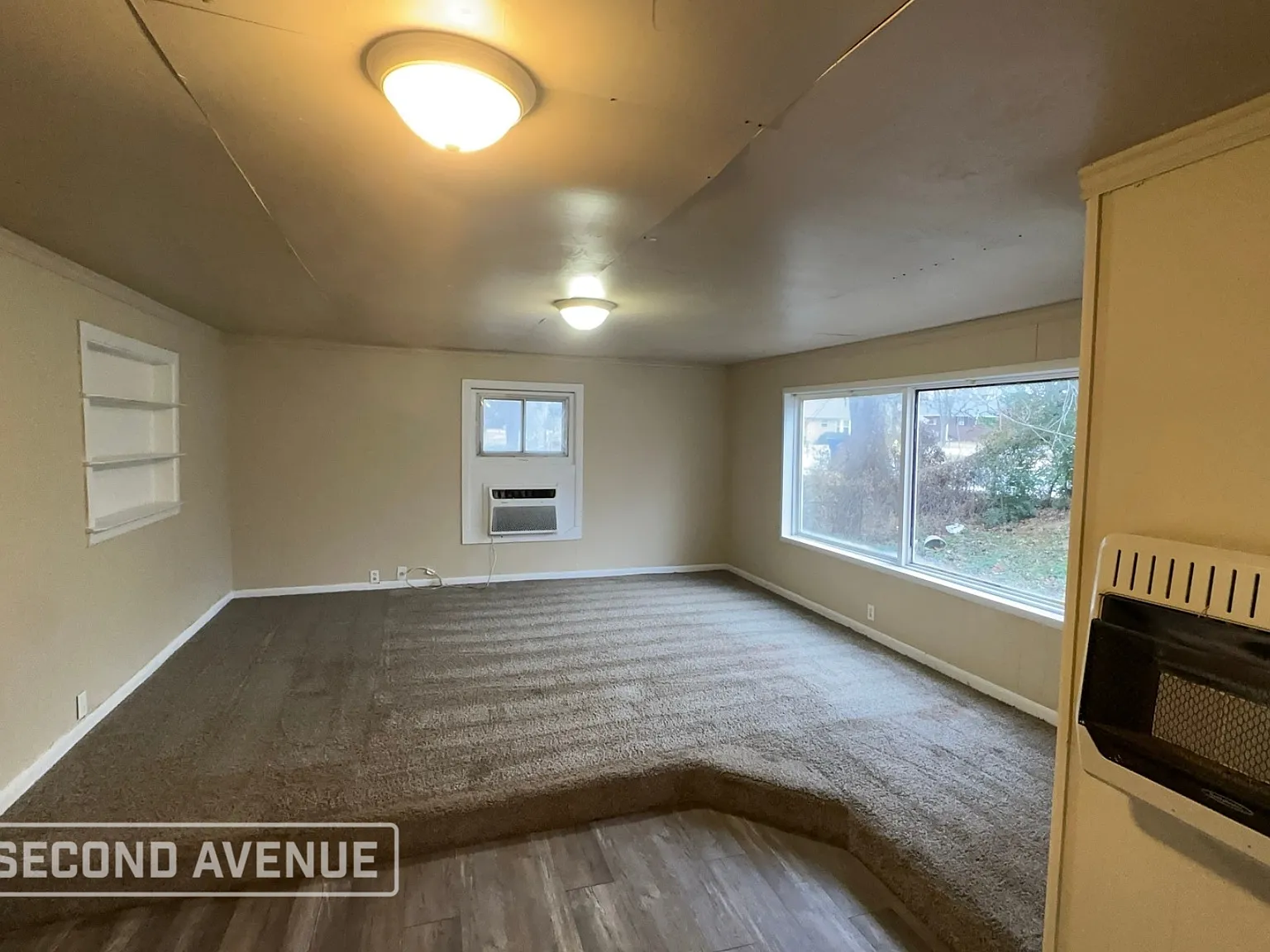 3 bed, 1.0 bath, 1340 sqft, $1,095 — Photo 3
