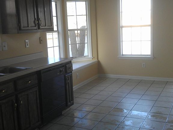 4th image of 2252 Lake Springs Ln
