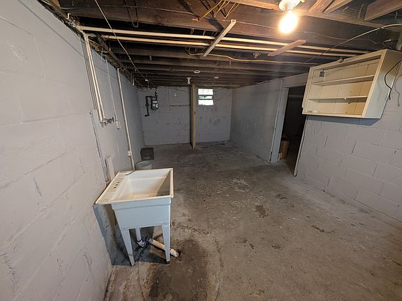 5th image of 1125 2nd Ave