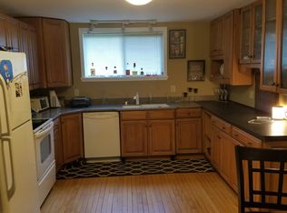 129 Cardinal Ave, Commerce Township, MI 48382