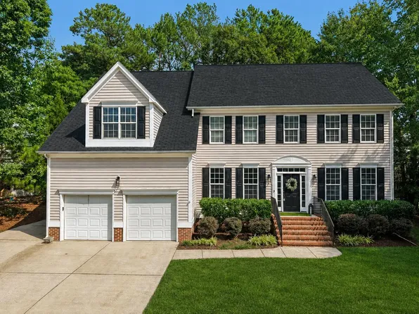 1203 Celandine Dr, Apex, NC 27502