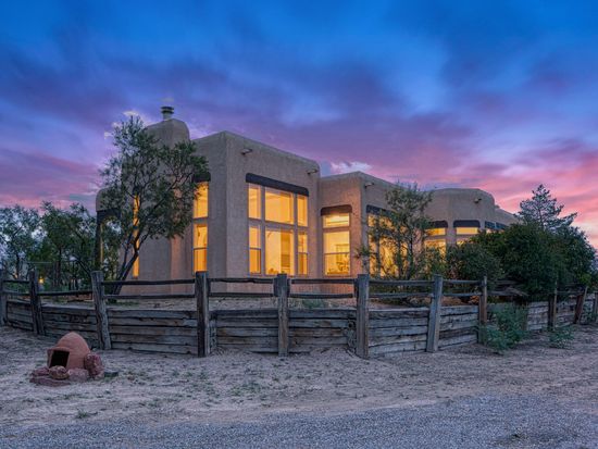 1151 Tulip Rd SE, Rio Rancho, NM 87124