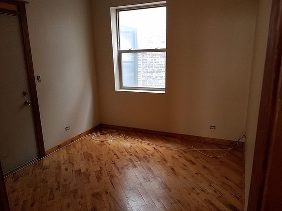 5th image of 1118-28 E Hyde Park