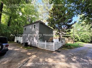 5602 Roberts Dr, Dunwoody, GA 30338