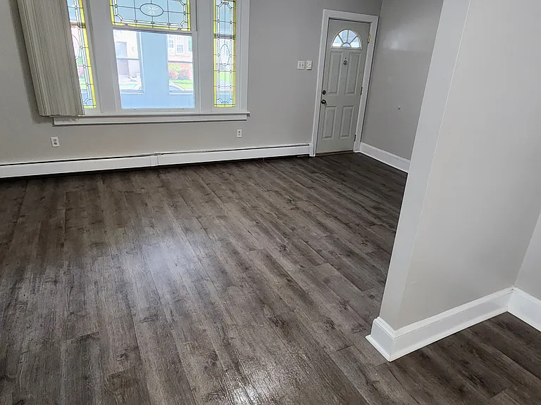 370 Winola Ave #1 — Photo 8