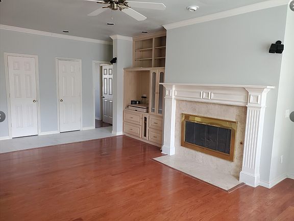 4th image of 5305 Coachman Ct