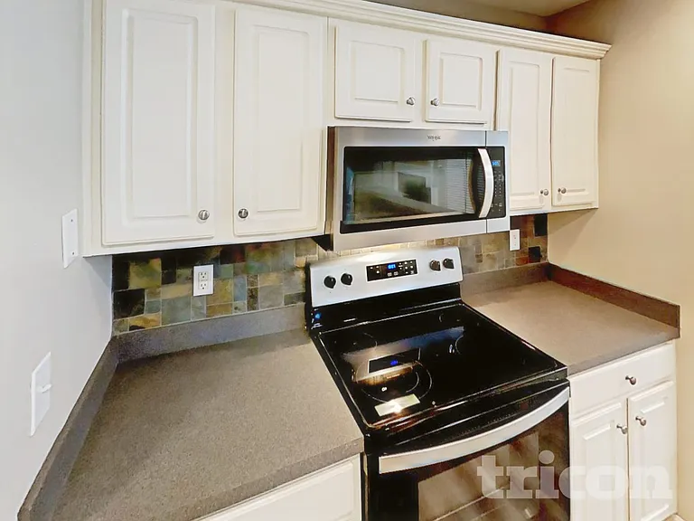 94 Oakview Dr — Photo 7