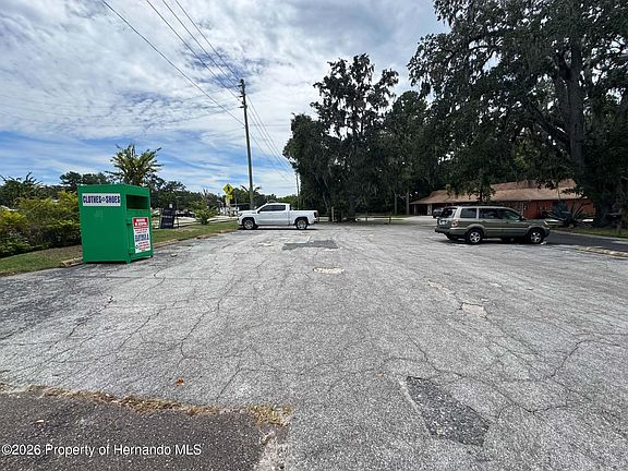 2nd image of 705 Benton Ave