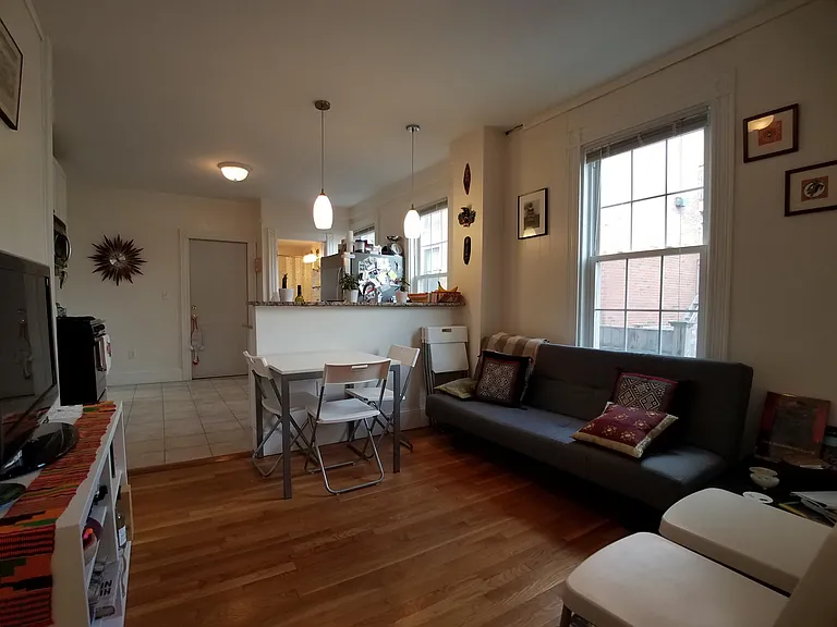 22 Inman Pl — Photo 4