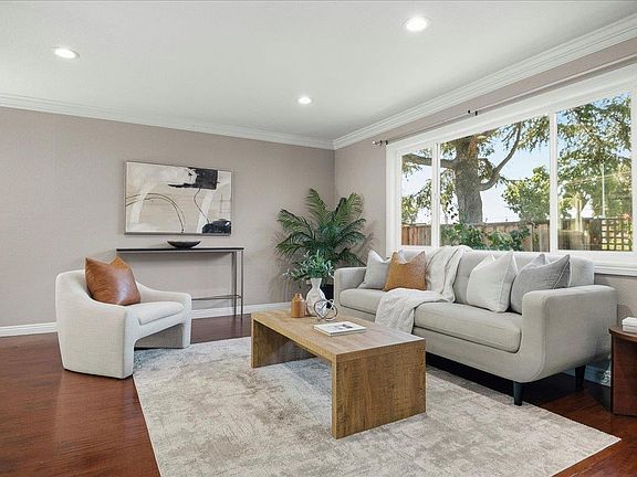4th image of 2130 Tampa Way #2