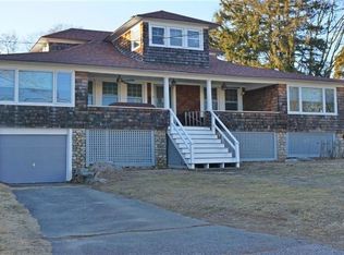 24 Prospect St, Groton, CT 06340
