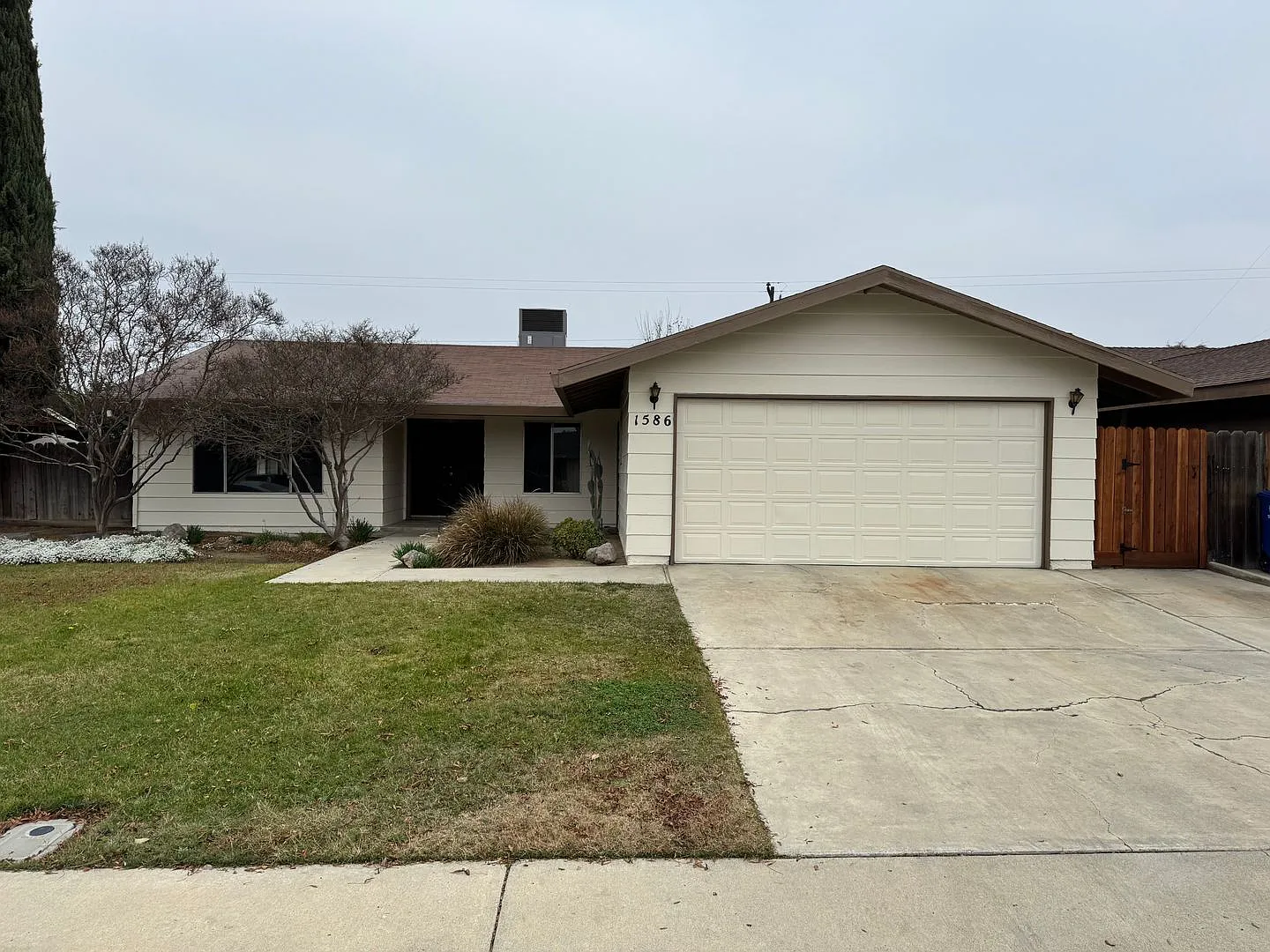 Now Available!! Very Nice Home In South Side Los Banos — Photo 1