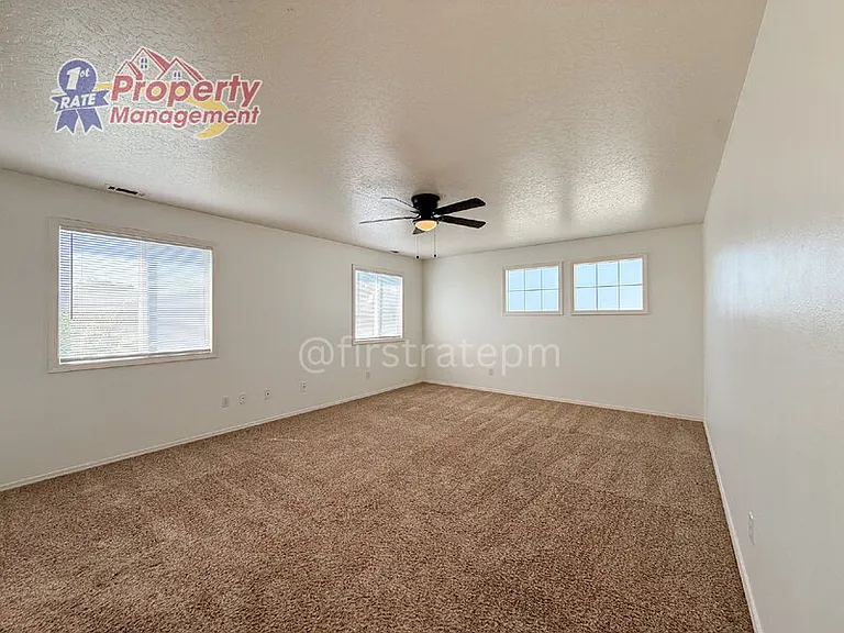 16042 N Saint Helens Dr — Photo 15