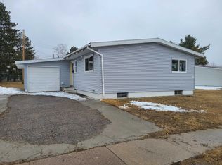 17 Hemlock Cir, Babbitt, MN 55706