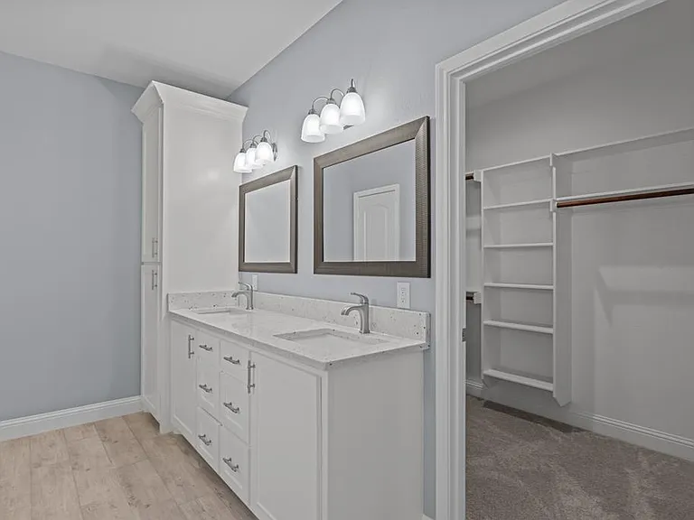 16110 Red Deer Ave — Photo 23