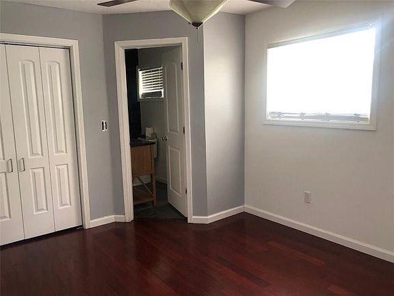5th image of 4716 Lesley Ave