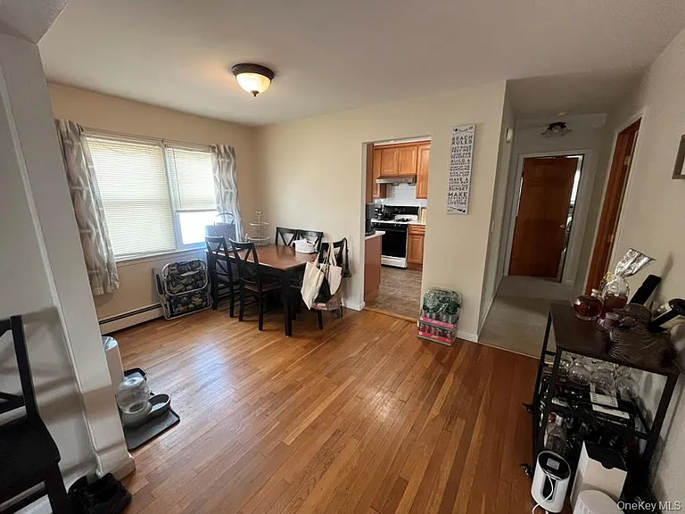 551 W Walnut St #UPPER — Photo 10
