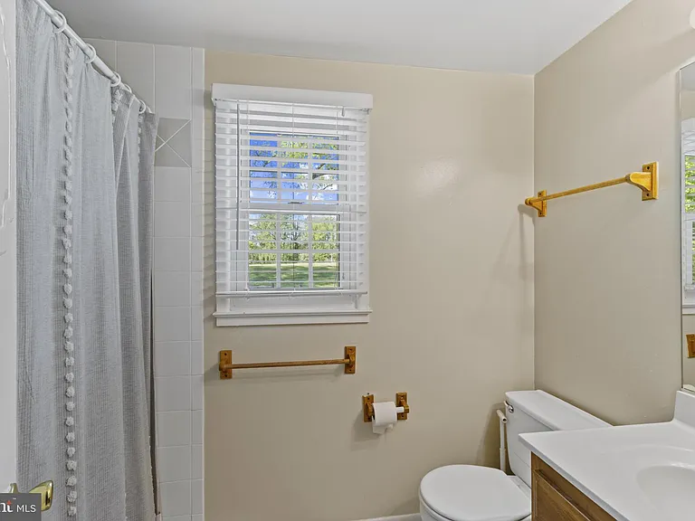 1435 Crofton Pkwy — Photo 30