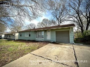 13139 Sycamore Ave, Grandview, MO 64030