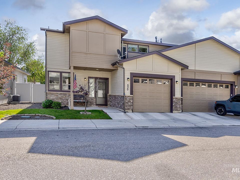 1st image of 530 N Escalade Pl