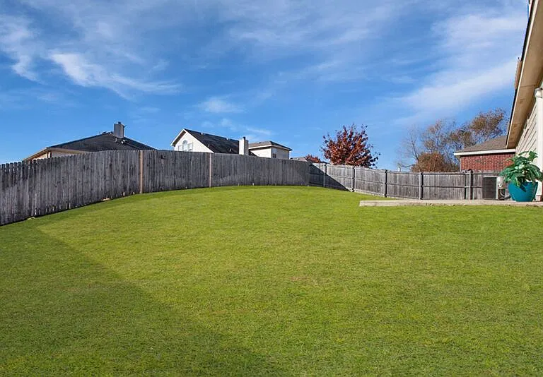 709 Alder Dr — Photo 38