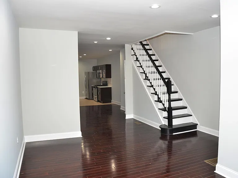 5223 Euclid St — Photo 9