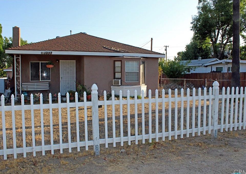 1st image of 1037 E Lynwood Dr