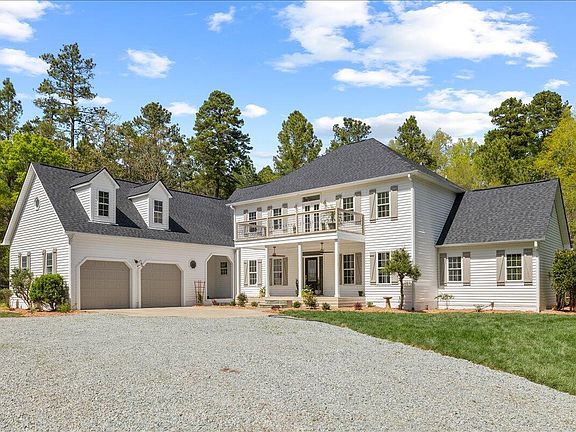 2nd image of 419 Eagle Point Rd