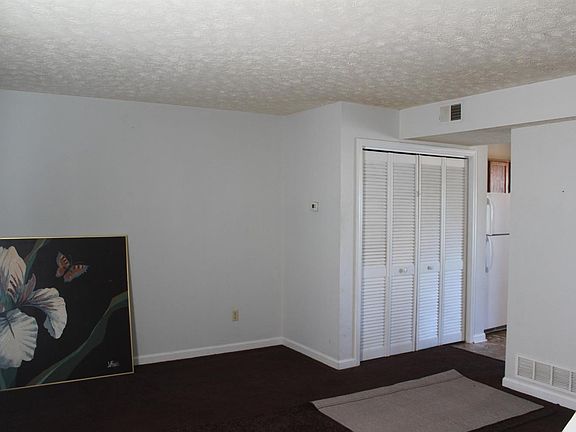 4th image of 2013 Hickory Hill Dr #2015