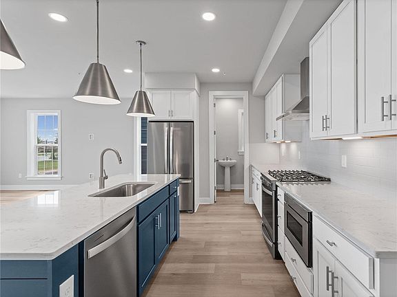 7th image of this home